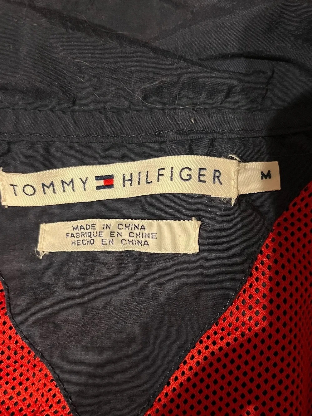 Men’s Tommy Hilfiger Navy Windbreaker with Red Liner Size MEDIUM